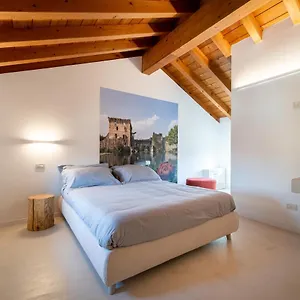 https://una-rosa-sul-mincio.hotelinveneto.com